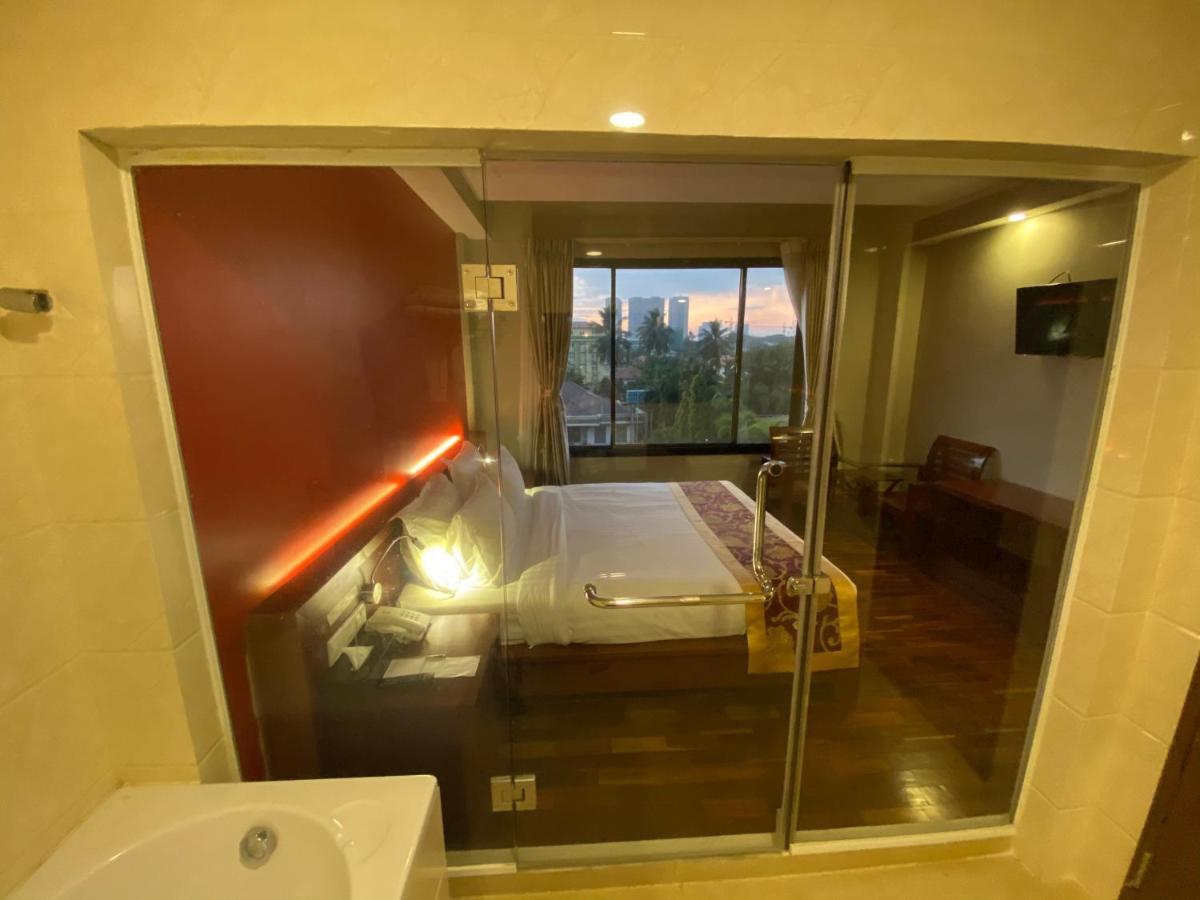 My Dream Hotel Yangon Esterno foto