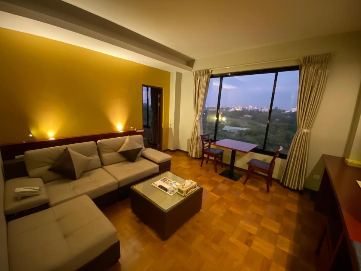 My Dream Hotel Yangon Esterno foto